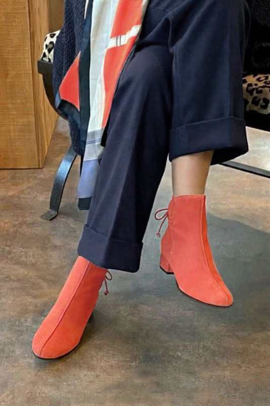 Women's coral back lace-up ankle boots with round toe and low block heel - Top view